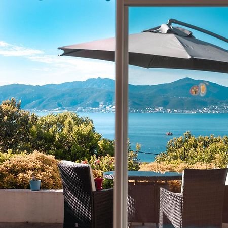 Villa Ghiatone Pietrosella Esterno foto