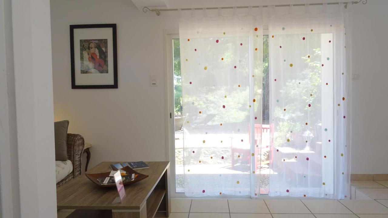 Villa Ghiatone Pietrosella Esterno foto
