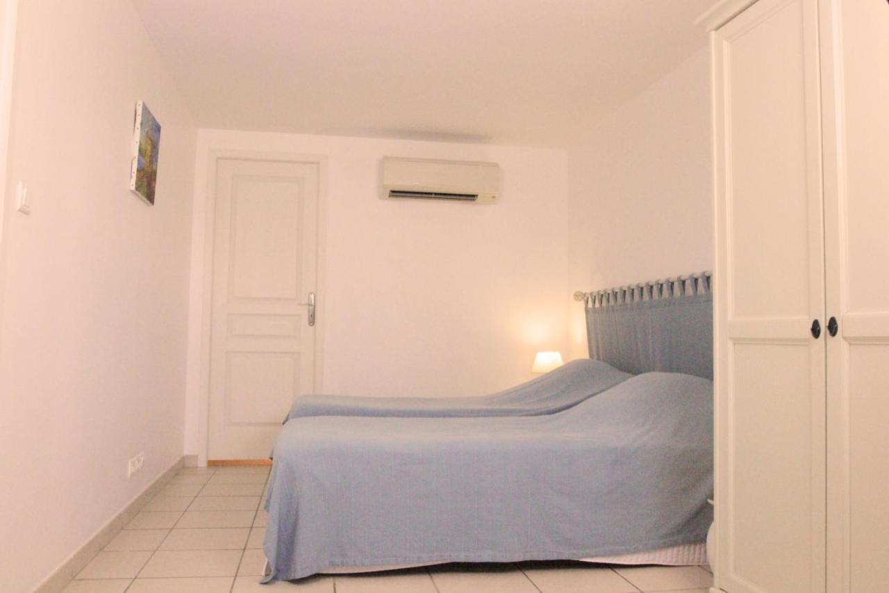 Villa Ghiatone Pietrosella Esterno foto